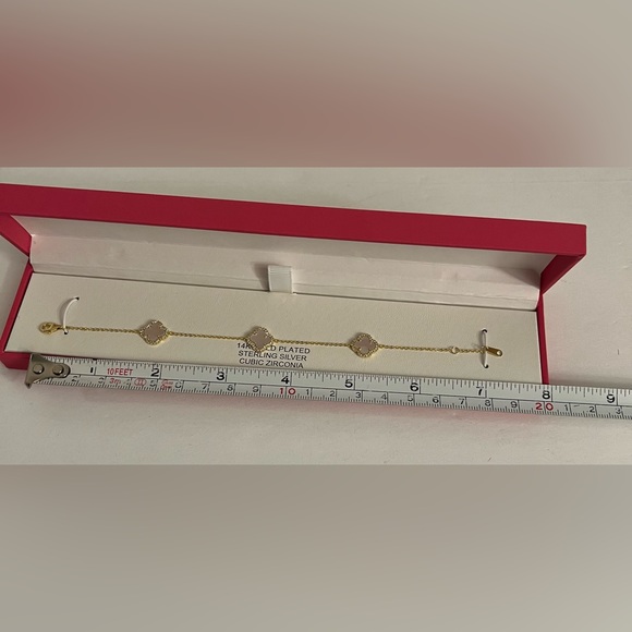 Rachel Zoe 14K Gold Plated Bracelet 4 Leaf Mother Of Pearl Cubic Zirconia  New - Picture 8 of 16